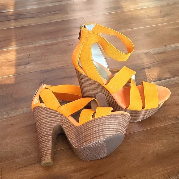 Womens Platform Heels - Picture 4 of 8